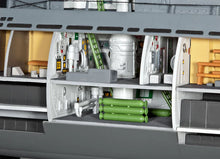 Load image into Gallery viewer, U-Boat Type XXI, with Interior, 1:144