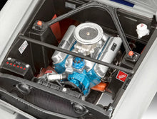 Load image into Gallery viewer, 1966 Shelby GT 350 R "Stirling Moss" 1:24