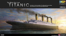 Load image into Gallery viewer, R.M.S. Titanic 1:400 (MCP Version)