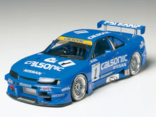 Load image into Gallery viewer, Calsonic Skyline GT-R 1:24scale