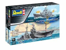 Load image into Gallery viewer, Pacific Warriors - USS Indianapolis and Fletcher 1:700 scale