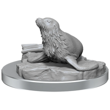 Load image into Gallery viewer, D&D Nolzurs Marvelous Miniatures: Locathah & Seal - Wave 20