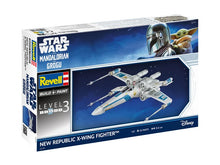 Load image into Gallery viewer, Star Wars: The Mandalorian and Grogu New Republic X-Wing Fighter 1:57
