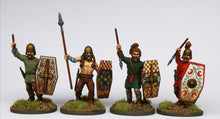 Load image into Gallery viewer, Unarmoured Gallic Warriors  28mm
