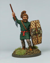 Load image into Gallery viewer, Unarmoured Gallic Warriors  28mm
