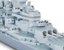 Load image into Gallery viewer, U.S. Navy Battleship BB-63 Missouri 1:700
