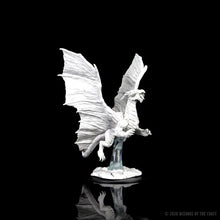 Load image into Gallery viewer, D&amp;D Nolzurs Marvelous Miniatures: Young Copper Dragon

