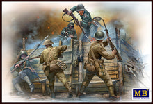 Load image into Gallery viewer, Hand to Hand Fight, German and British Infantrymen, WWI era 1:35
