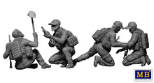 Load image into Gallery viewer, Danger close, Special Operations Team 1:35
