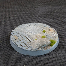 Load image into Gallery viewer, Urban Warfare Bases - Round 50mm (x3)

